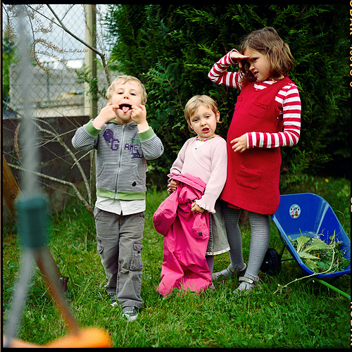 http://www.arnopaul.net/files/gimgs/7_arnopaul-3enfants.jpg
