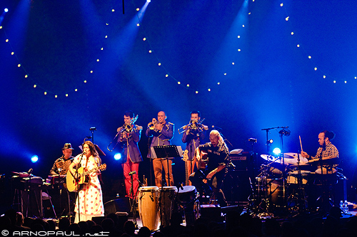 Yael Naim et le groupe